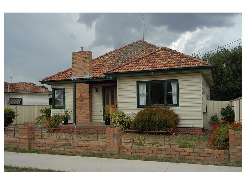 1236 Norman Street, Wendouree VIC 3355