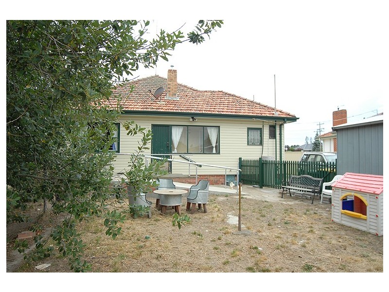 1236 Norman Street, Wendouree VIC 3355