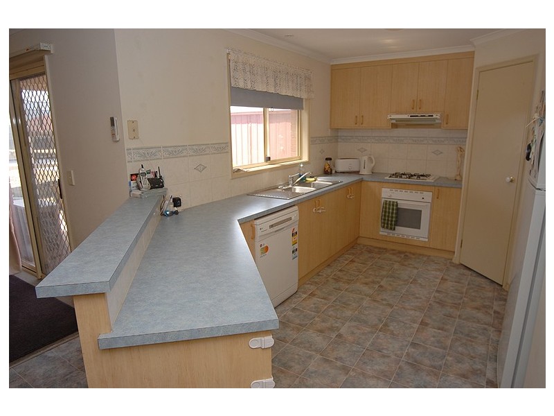 8 Langham Road, Wendouree VIC 3355