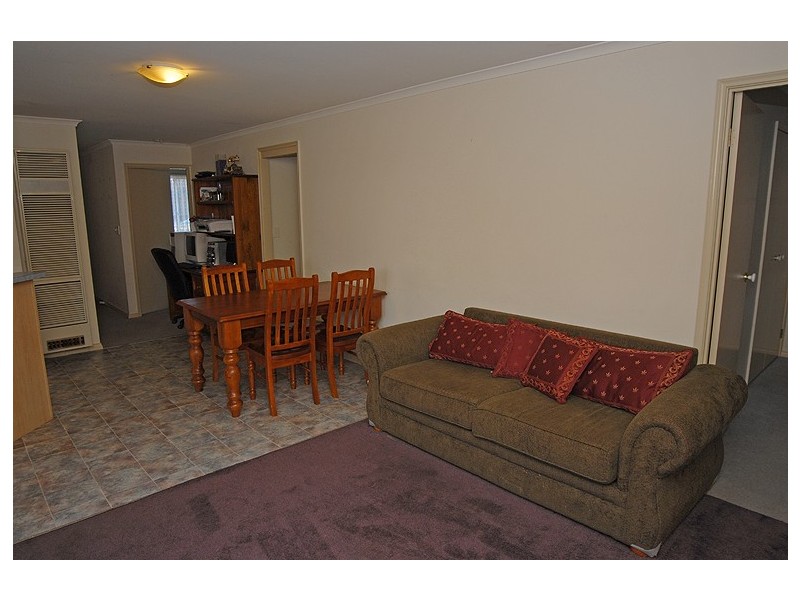 8 Langham Road, Wendouree VIC 3355