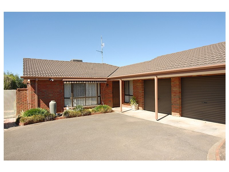 304 Learmonth Road, Wendouree VIC 3355