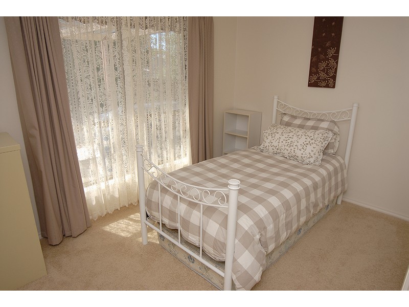 304 Learmonth Road, Wendouree VIC 3355