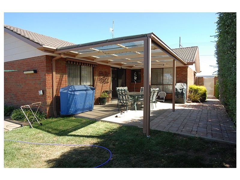 304 Learmonth Road, Wendouree VIC 3355