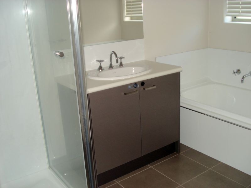 8 Calloway Close, Miners Rest VIC 3352