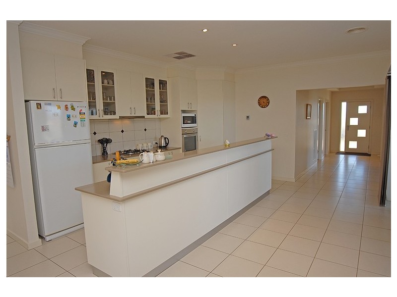 14 Powell Avenue, Cardigan Village VIC 3352