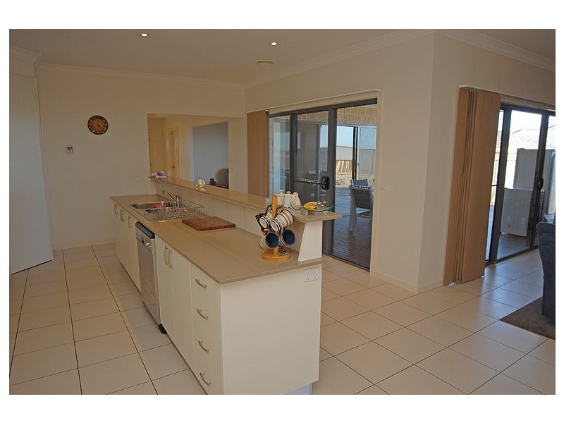 14 Powell Avenue, Cardigan Village VIC 3352