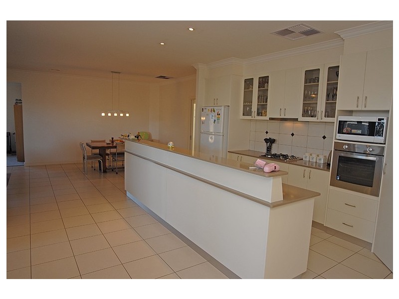 14 Powell Avenue, Cardigan Village VIC 3352