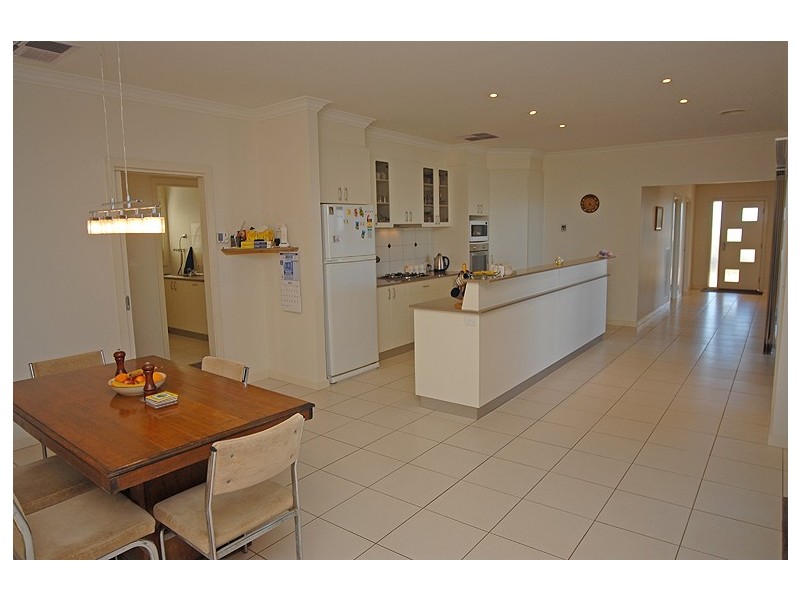 14 Powell Avenue, Cardigan Village VIC 3352