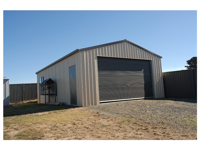 14 Powell Avenue, Cardigan Village VIC 3352