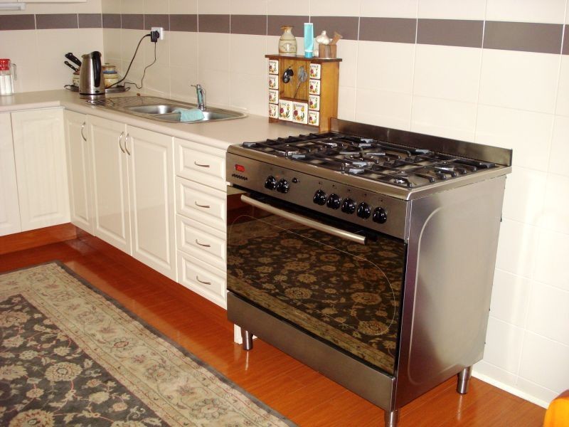 76 Neill Street, Beaufort VIC 3373