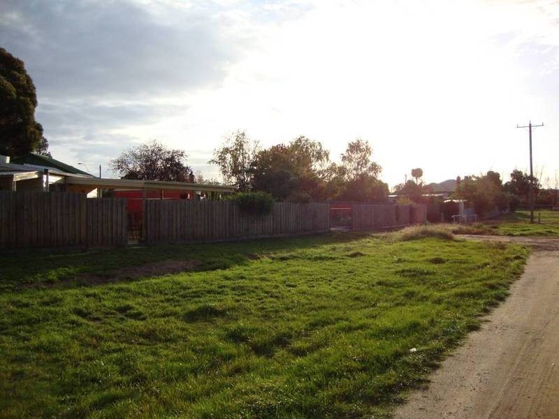 76 Neill Street, Beaufort VIC 3373