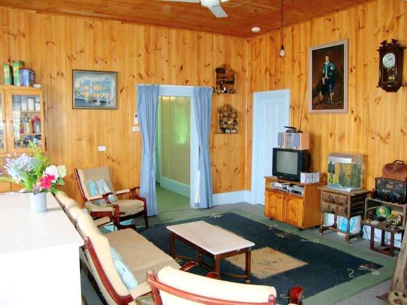 768 Carngham-Linton Road, Snake Valley VIC 3351