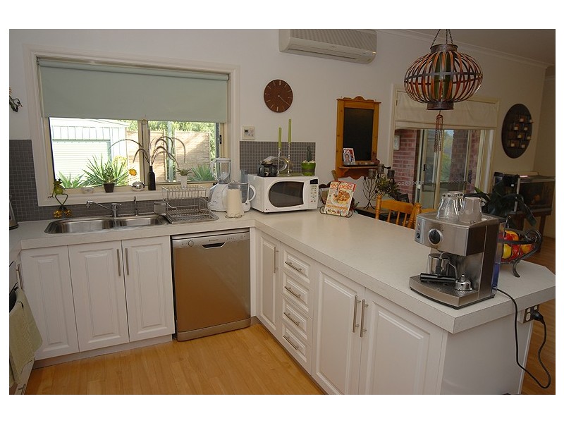 209 Whitelaw Avenue, Delacombe VIC 3356