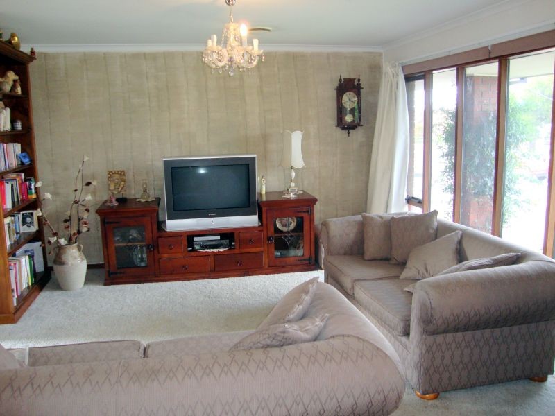 44 Langestaffe Drive, Wendouree VIC 3355