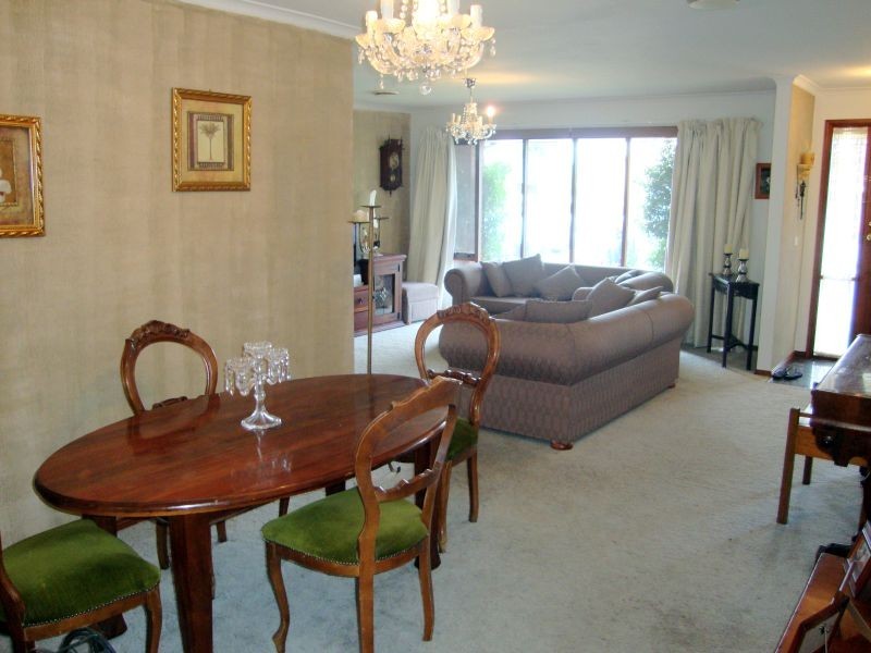 44 Langestaffe Drive, Wendouree VIC 3355