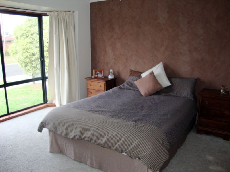 44 Langestaffe Drive, Wendouree VIC 3355