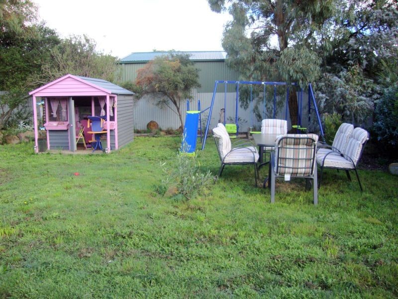 3 Florence Court, Brown Hill VIC 3350