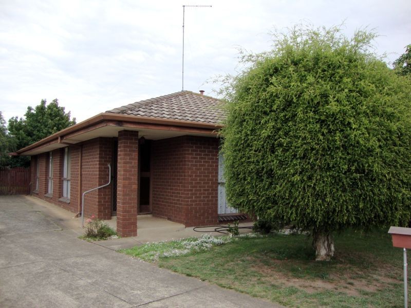 5 Stuart Court, Canadian VIC 3350