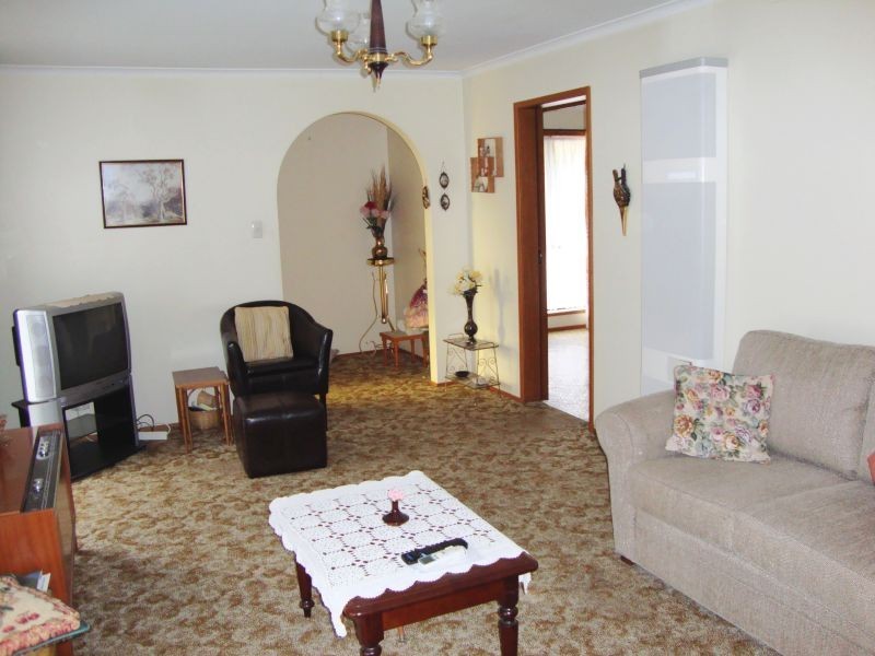 5 Stuart Court, Canadian VIC 3350