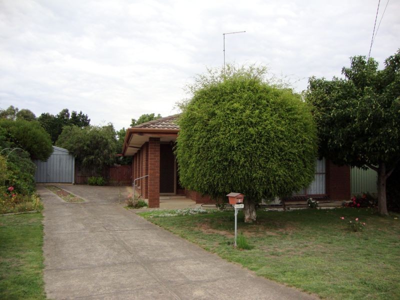 5 Stuart Court, Canadian VIC 3350