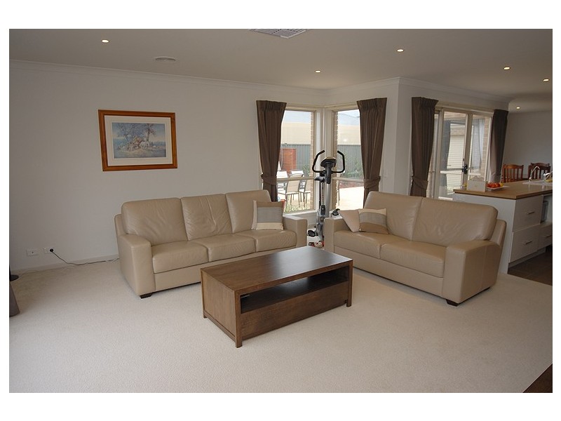 103 Alfredton Drive, Alfredton VIC 3350