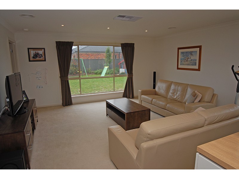 103 Alfredton Drive, Alfredton VIC 3350