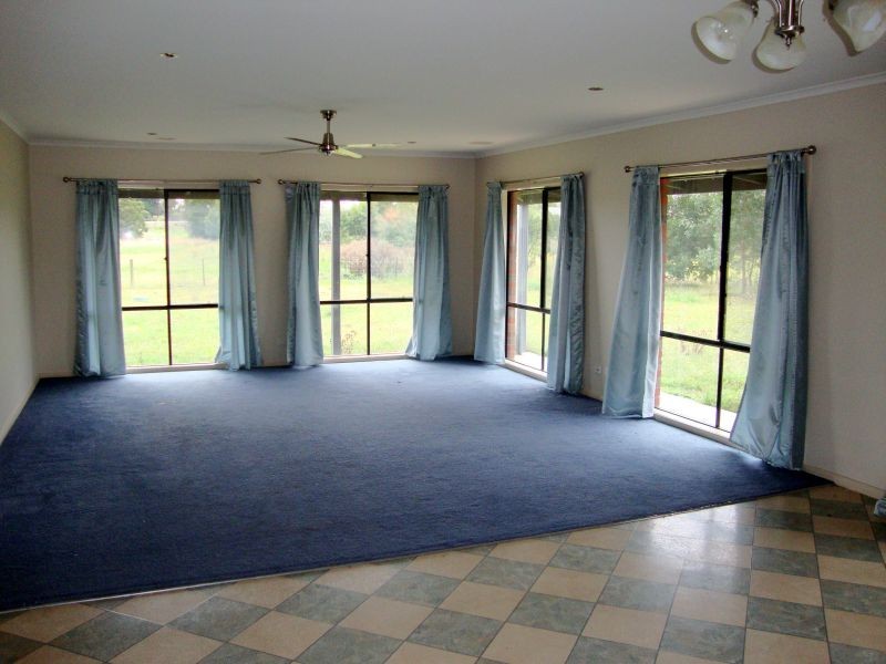 41 Erin Court, Wallace VIC 3352