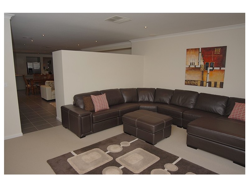 3 Hodge Street, Miners Rest VIC 3352