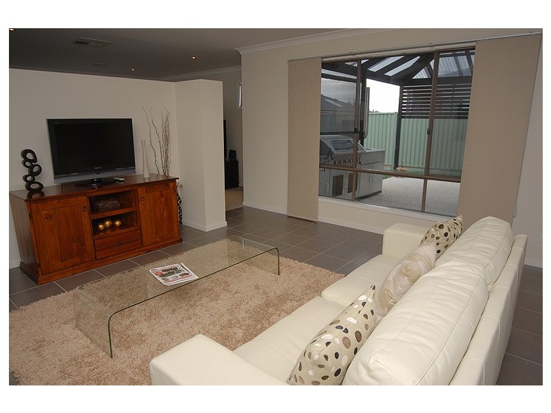 3 Hodge Street, Miners Rest VIC 3352