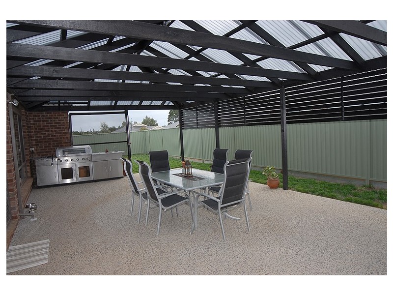 3 Hodge Street, Miners Rest VIC 3352