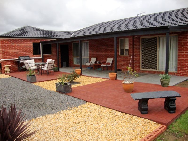 6 Barton Close, Delacombe VIC 3356