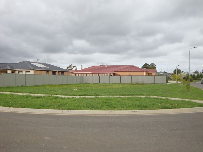 18 Jordan Avenue, Delacombe VIC 3356