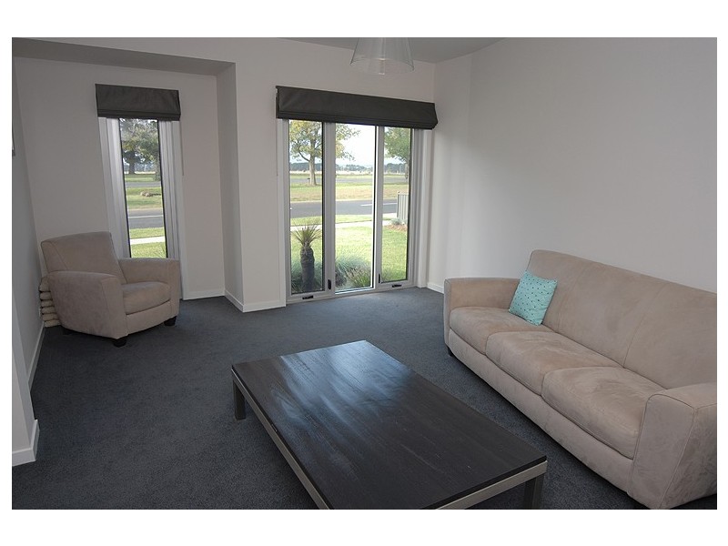 1903 Sturt Street, Alfredton VIC 3350