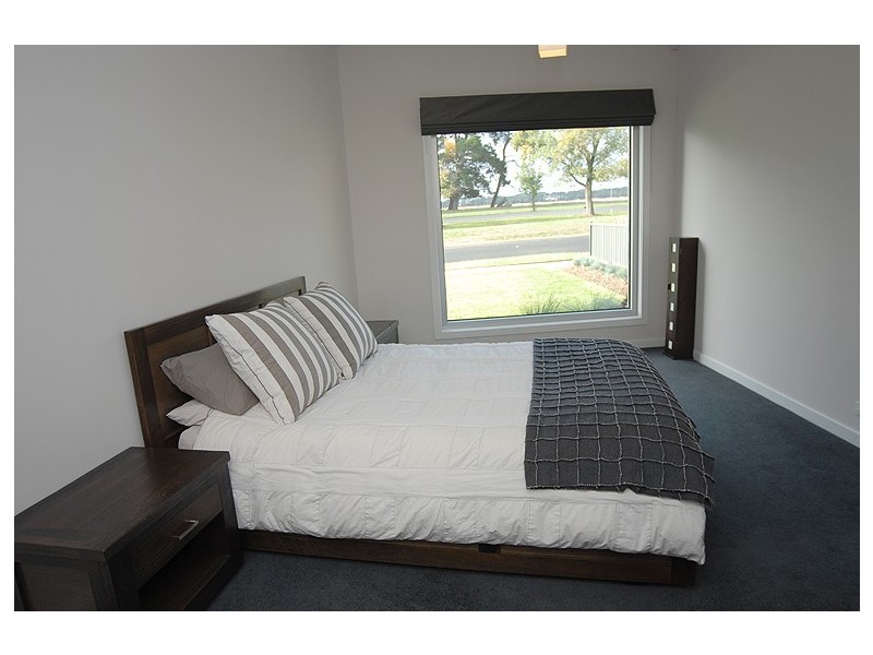 1903 Sturt Street, Alfredton VIC 3350