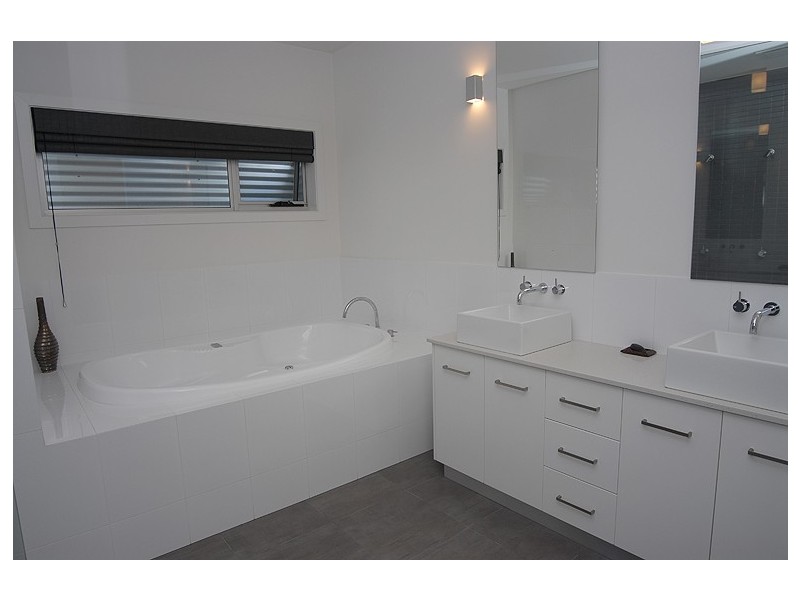 1903 Sturt Street, Alfredton VIC 3350