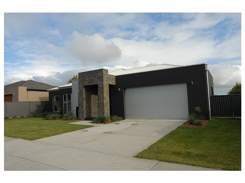 1903 Sturt Street, Alfredton VIC 3350