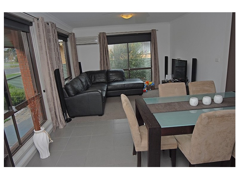 9 Whitelaw Avenue, Delacombe VIC 3356