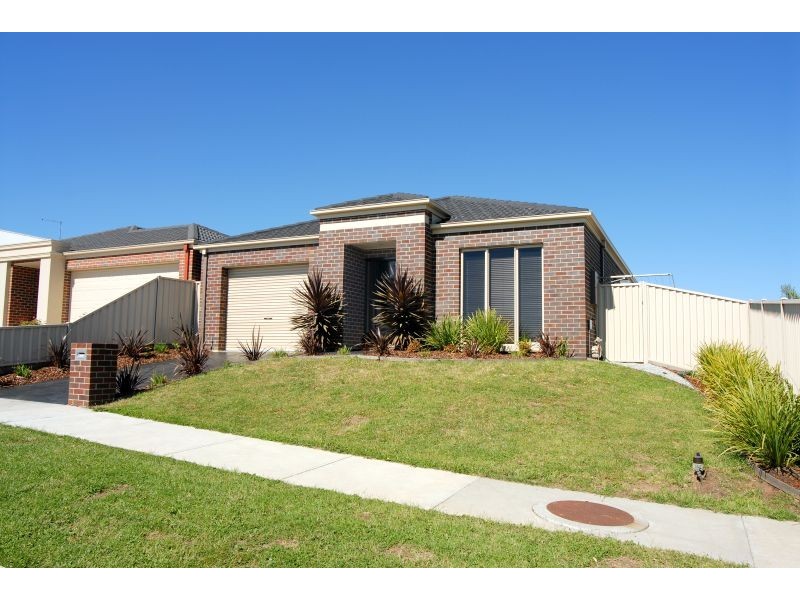 45 Belmar Crescent, Canadian VIC 3350