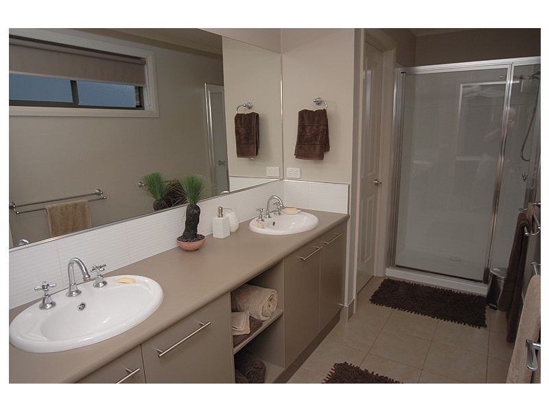 92 Alfredton Drive, Alfredton VIC 3350