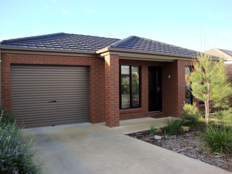 30 Ashwood Gardens Drive, Mitchell Park VIC 3352