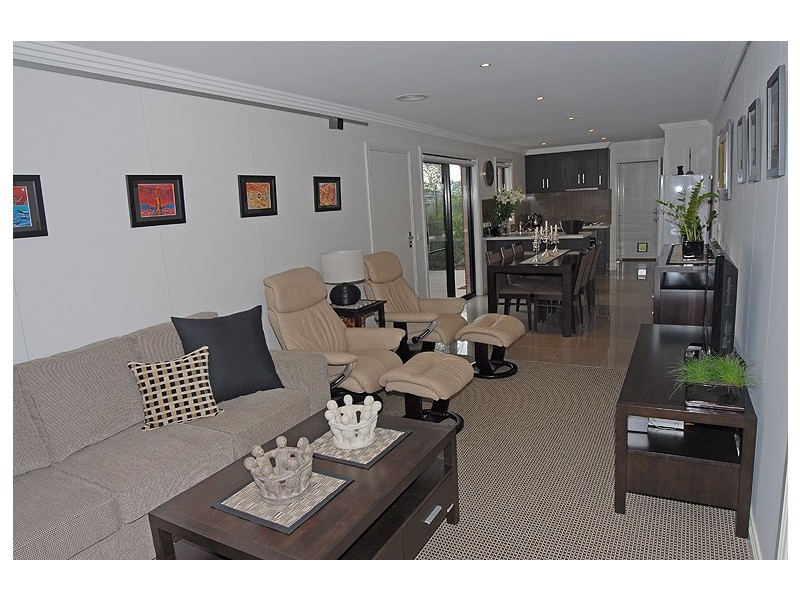 30 Ashwood Gardens Drive, Mitchell Park VIC 3352