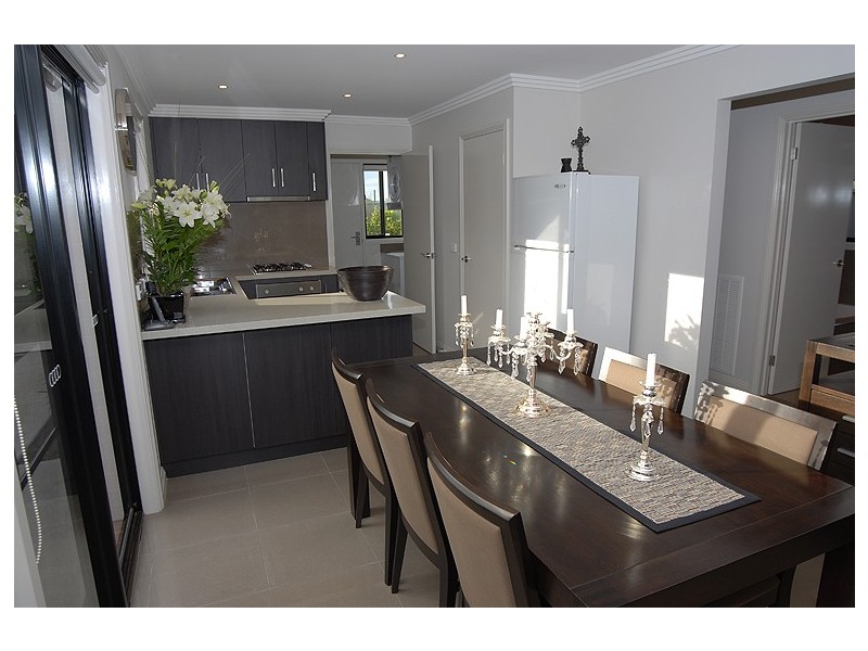 30 Ashwood Gardens Drive, Mitchell Park VIC 3352