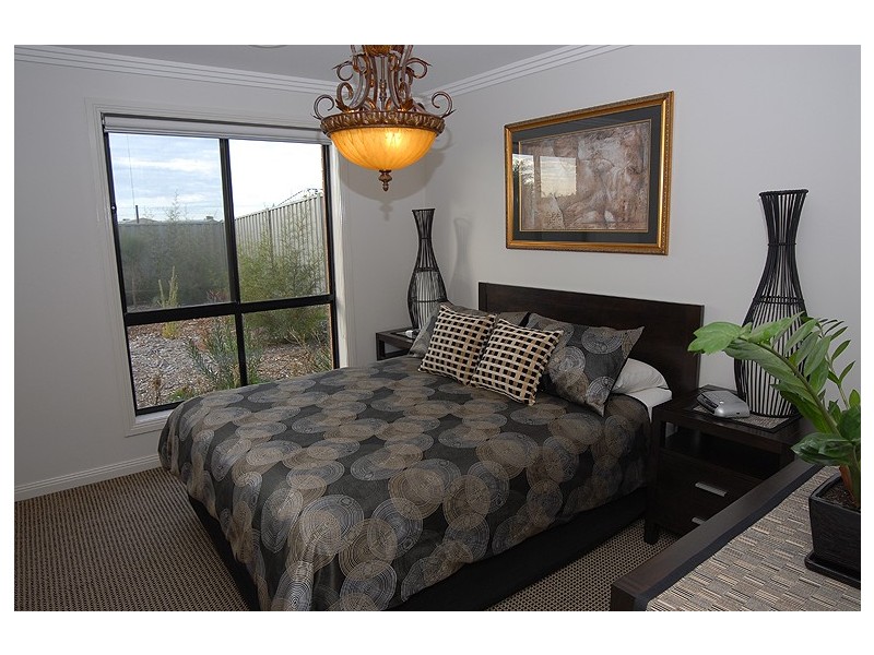 30 Ashwood Gardens Drive, Mitchell Park VIC 3352