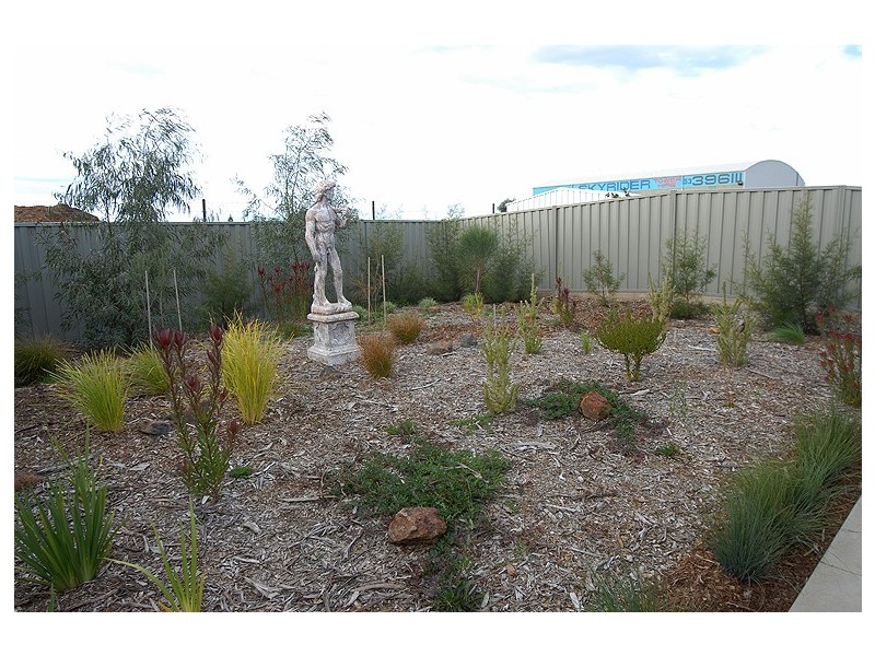 30 Ashwood Gardens Drive, Mitchell Park VIC 3352