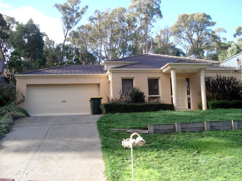 25 Darriwell Drive, Mount Helen VIC 3350