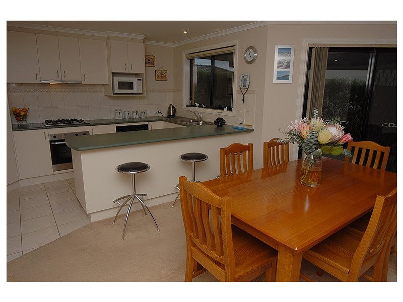 233 Whitelaw Avenue, Delacombe VIC 3356