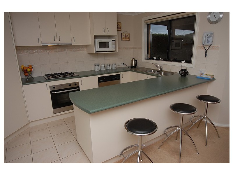 233 Whitelaw Avenue, Delacombe VIC 3356