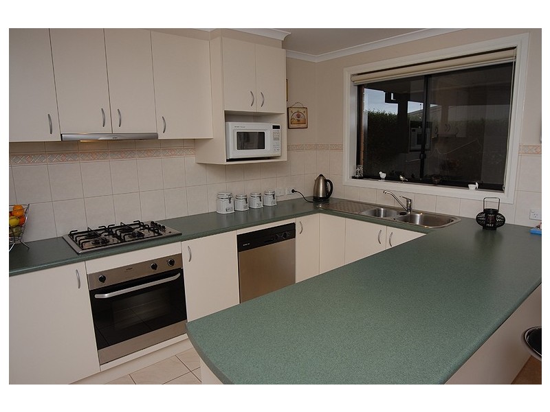 233 Whitelaw Avenue, Delacombe VIC 3356