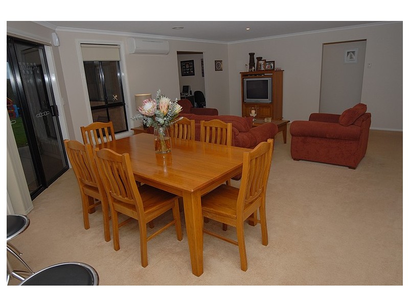 233 Whitelaw Avenue, Delacombe VIC 3356