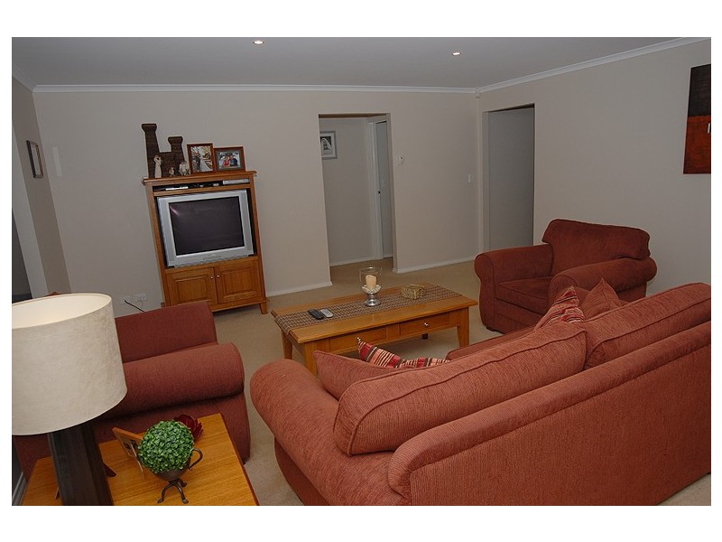 233 Whitelaw Avenue, Delacombe VIC 3356